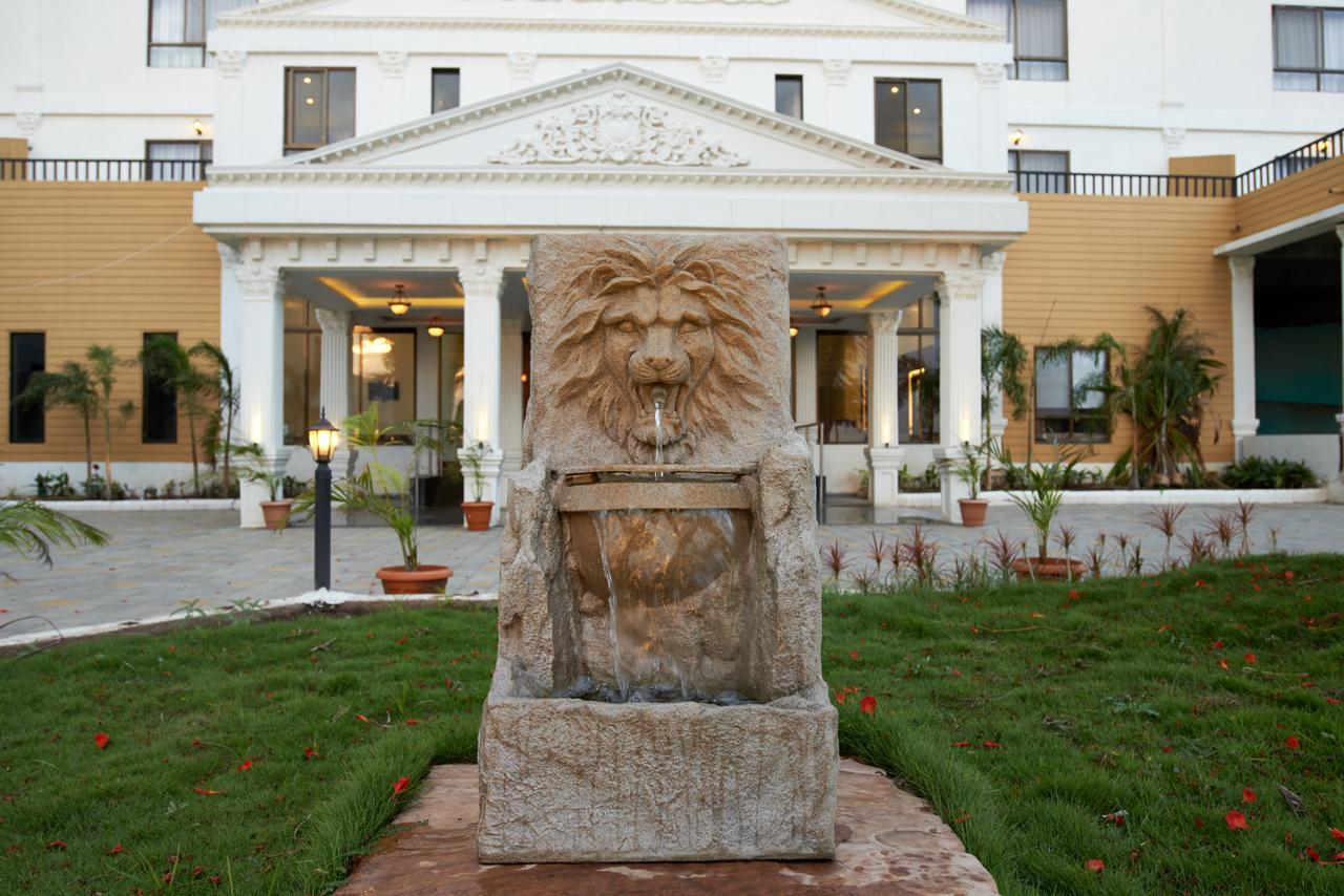 Sanskruti Heritage Resort Shirdi Exterior foto